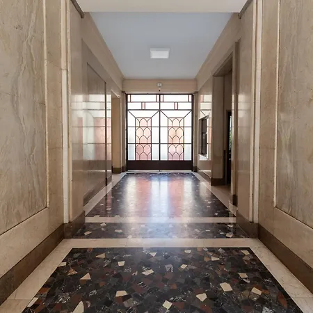 District Flat Daire Milano