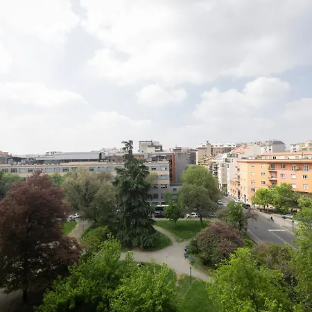 Luminosissimo Trilocale In Zona Solari Daire