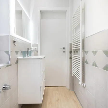 Easylife - - Gregorio 17 P3 - Porta Venezia *