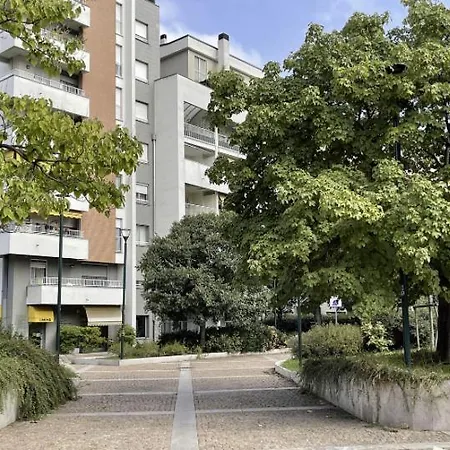 Rho Fiera - San Siro Stadium, Vintage House & Private Garage Daire