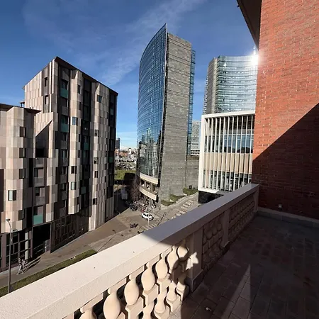 Apartment Gae Aulenti Exclusive Suite, 3 Bedrooms, 3 Bathrooms 130 Sqm