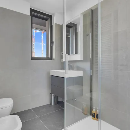 Apartment Feel Uptown Fiera With Terrace & Garage By Ndp Rent