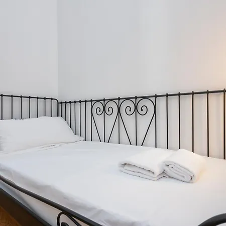 M2 Stylish Within Walking Distance Of The Navigli District Apartment Milan