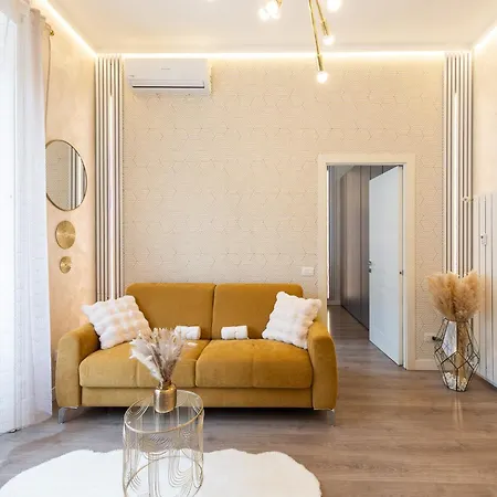 District Flat * Milano