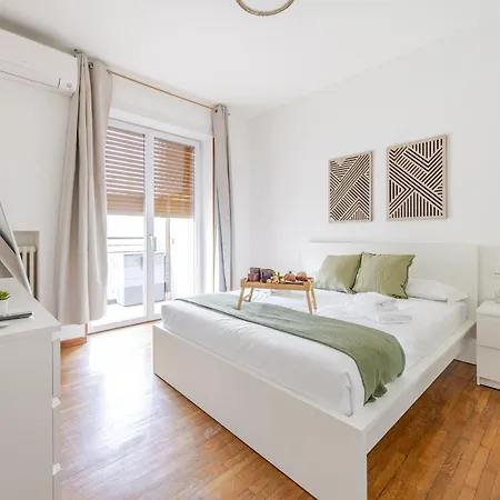 Appartement Magic Rent - Piazzale Carlo Maciachini 11 Milaan