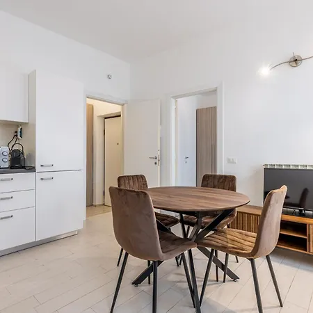 Bright Near Metro Tolstoj - Easy Centre And Linate Access *