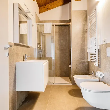 Luxury 5br Retreat Near Navigli *