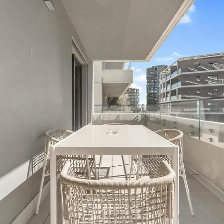 Feel Uptown Fiera With Terrace & Garage By Ndp Rent