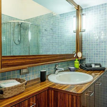 Lejlighed Luxury, Modern & Charming Near Station