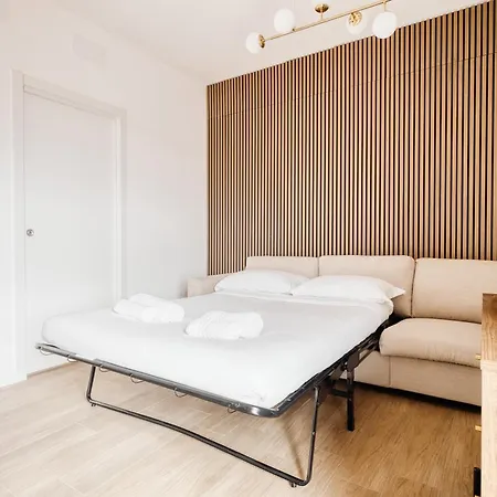 Top-floor Penthouse With Panoramic Terrace - 20 Minutes From San Siro & Duomo Апартаменты Милан
