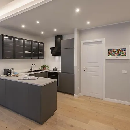 2br - Arco Della Pace - Center