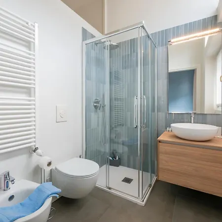 M2 Stylish Within Walking Distance Of The Navigli District דירה מילאנו
