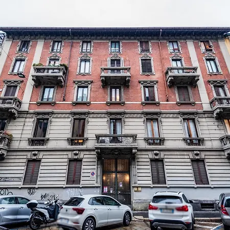 3 Bedroom Porta Venezia شقة ميلان