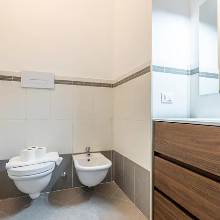 Apartment Bright Near Metro Tolstoj - Easy Centre And Linate Access