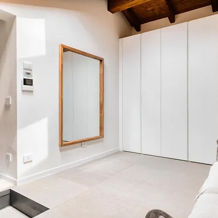 Luxury 5br Retreat Near Navigli Appartamento