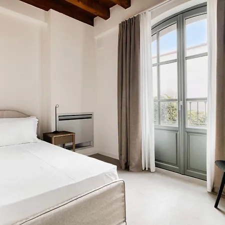 Luxury 5br Retreat Near Navigli Appartamento