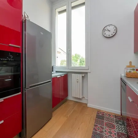 M2 Stylish Within Walking Distance Of The Navigli District Apartment