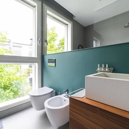 Luxury Penthouse, Exclusive Design & Private Garage * Mailand