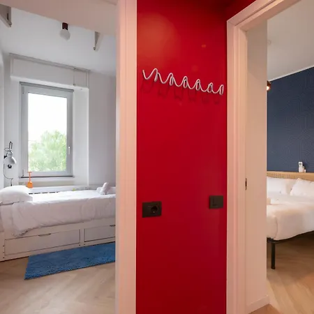 I-host - Spacious 3br - Balcony - Sleeps 7 *