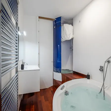 Di Lusso Con Jacuzzi A Porta Garibaldi * ميلان