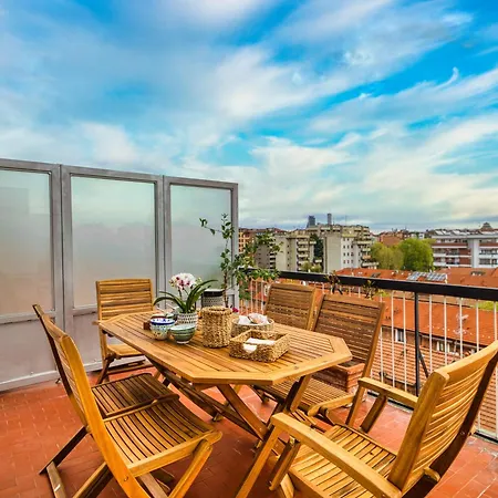 Top-floor Penthouse With Panoramic Terrace - 20 Minutes From San Siro & Duomo