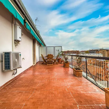 Апартаменты Top-floor Penthouse With Panoramic Terrace - 20 Minutes From San Siro & Duomo *