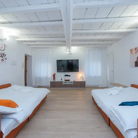 I-host Ornato - Spacious 2br For 10 Guests With 3 Bathrooms *
