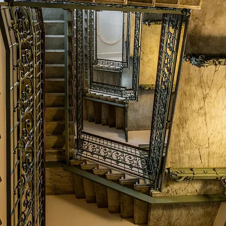 Lejlighed Luxury, Modern & Charming Near Station