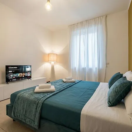 Spacious Modern Ac Close To Metro Апартаменты *
