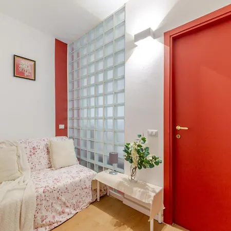 Characteristic One Bedroom Columns Of San Lorenzo Apartment *