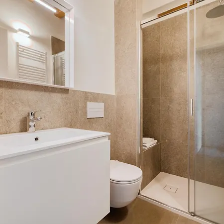 Luxury 5br Retreat Near Navigli Appartamento *