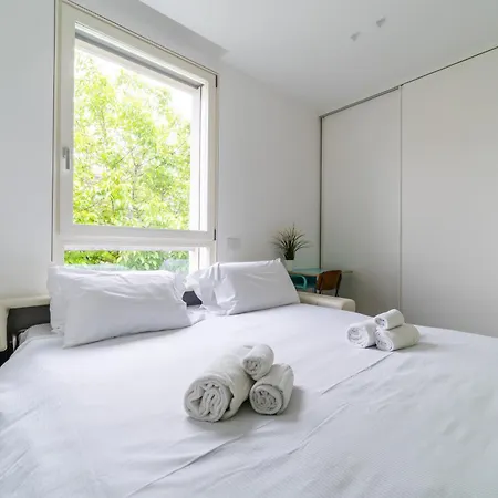 Luxury Penthouse, Exclusive Design & Private Garage *