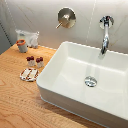 I-host Ornato - Spacious 2br For 10 Guests With 3 Bathrooms Appartement