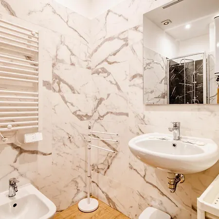 Domusmi Isola 303-304 *