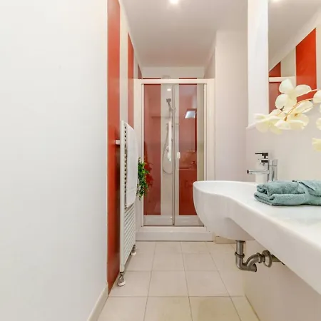 Characteristic One Bedroom Columns Of San Lorenzo *