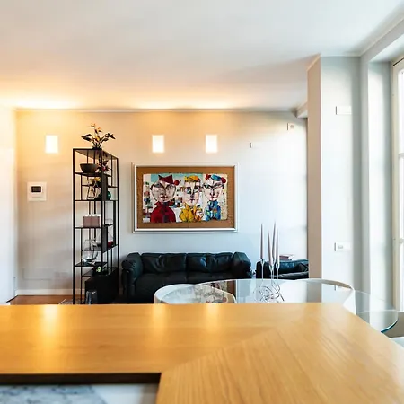 Youhosty - Brera Double Terrace Apartment