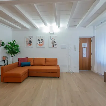 I-host Ornato - Spacious 2br For 10 Guests With 3 Bathrooms