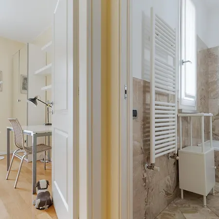 Apartment Guesthost - Modern Bocconi
