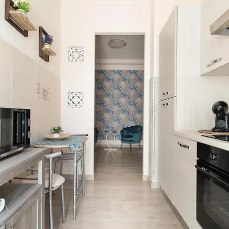 Guesthost - Balcony Flat X3 Linate Airport Mm4