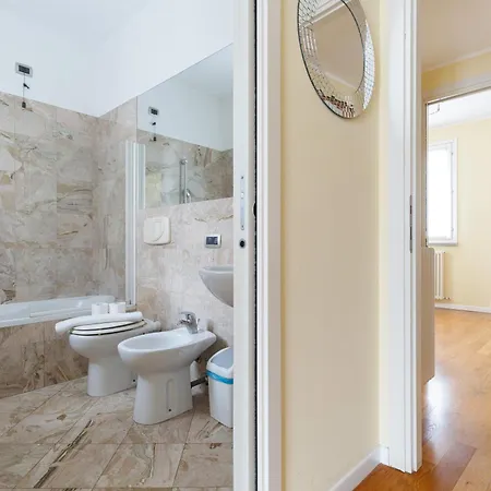 Guesthost - Modern Bocconi Apartment