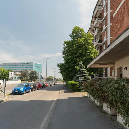 Guesthost - Balcony Flat X3 Linate Airport Mm4 Daire Milano