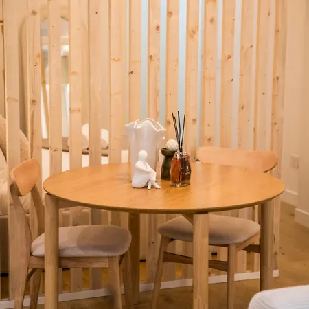 Mahon 1br Superior - Quiet, Near Tram, Metro, Duomo, Station * ميلان