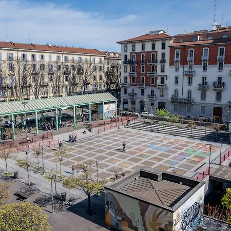 Elegante E Spaziosa Per Gruppi E Famiglie, 2 E 2 Bagni, Nel Cuore Di Milano, Con Affaccio Su Piazza Gramsci Daire Milano