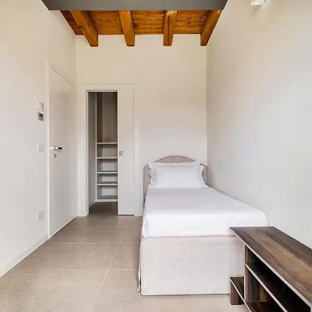 Appartamento Luxury 5br Retreat Near Navigli Milano