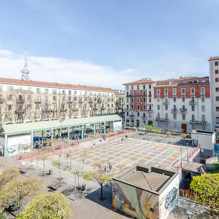 Elegante E Spaziosa Per Gruppi E Famiglie, 2 E 2 Bagni, Nel Cuore Di Milano, Con Affaccio Su Piazza Gramsci Milano