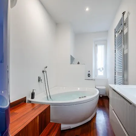 شقة Di Lusso Con Jacuzzi A Porta Garibaldi
