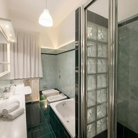 Apartment Spacious Modern Ac Close To Metro *