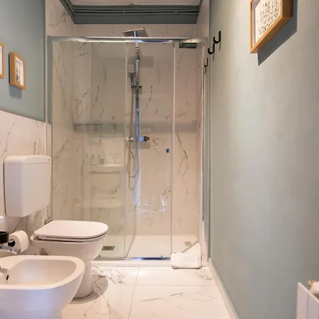 Charming Flat In Colonne Di San Lorenzo شقة *
