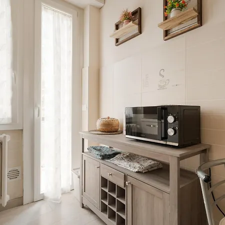 Guesthost - Balcony Flat X3 Linate Airport Mm4 Daire