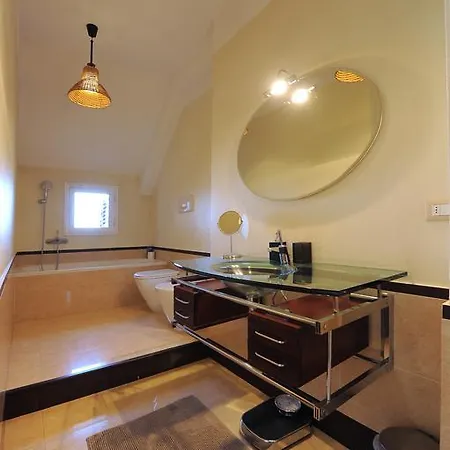 Piazza Napoli Penthouse Milan